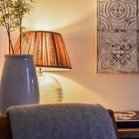 The Malthouse - Naturally Styled Central Apartment 시런세스터 외부 사진